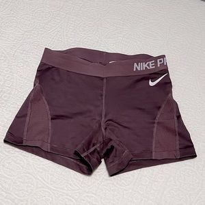 Nike Pro shorts size Small
